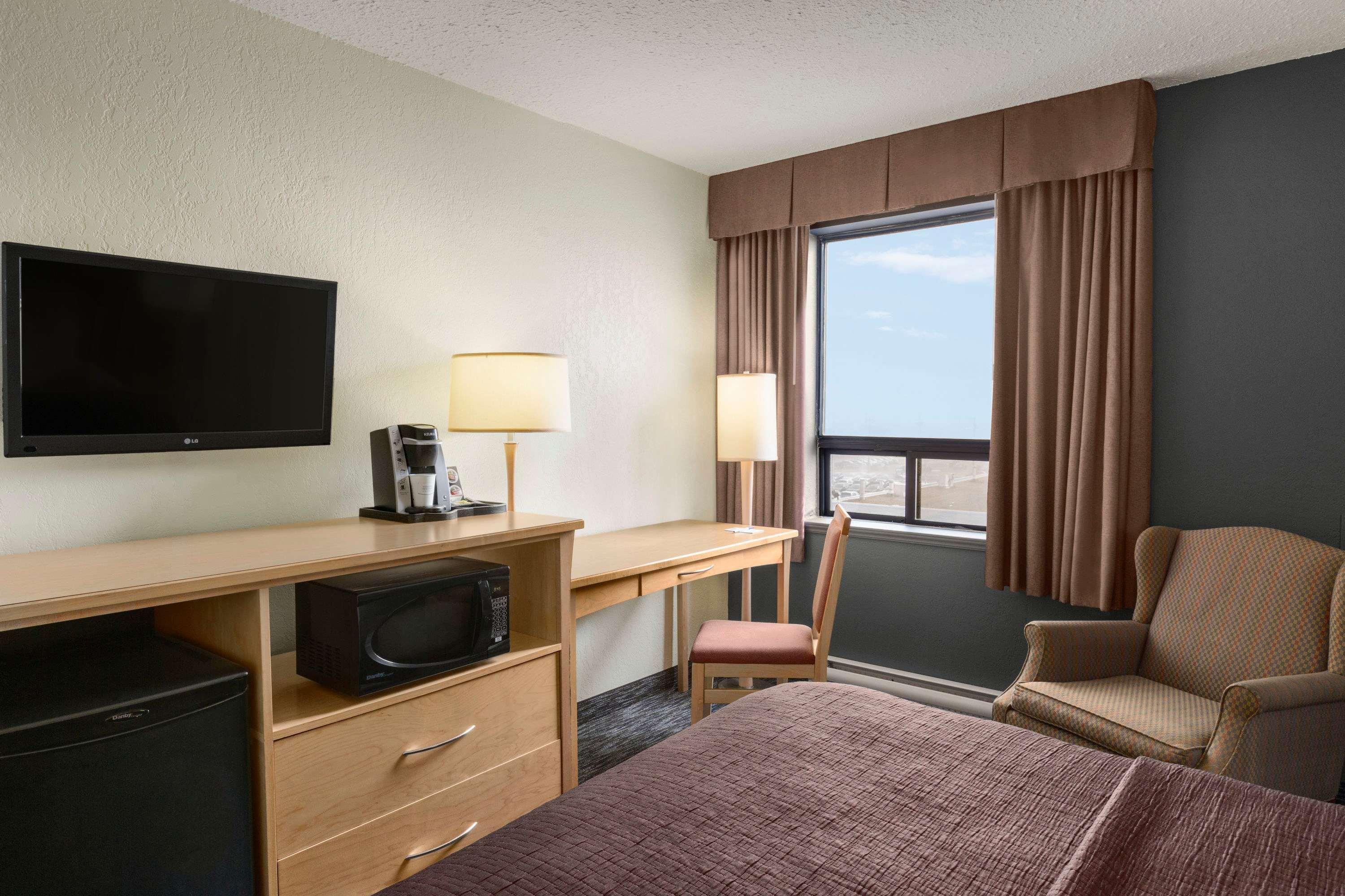 Travelodge By Wyndham Edmonton West Εξωτερικό φωτογραφία