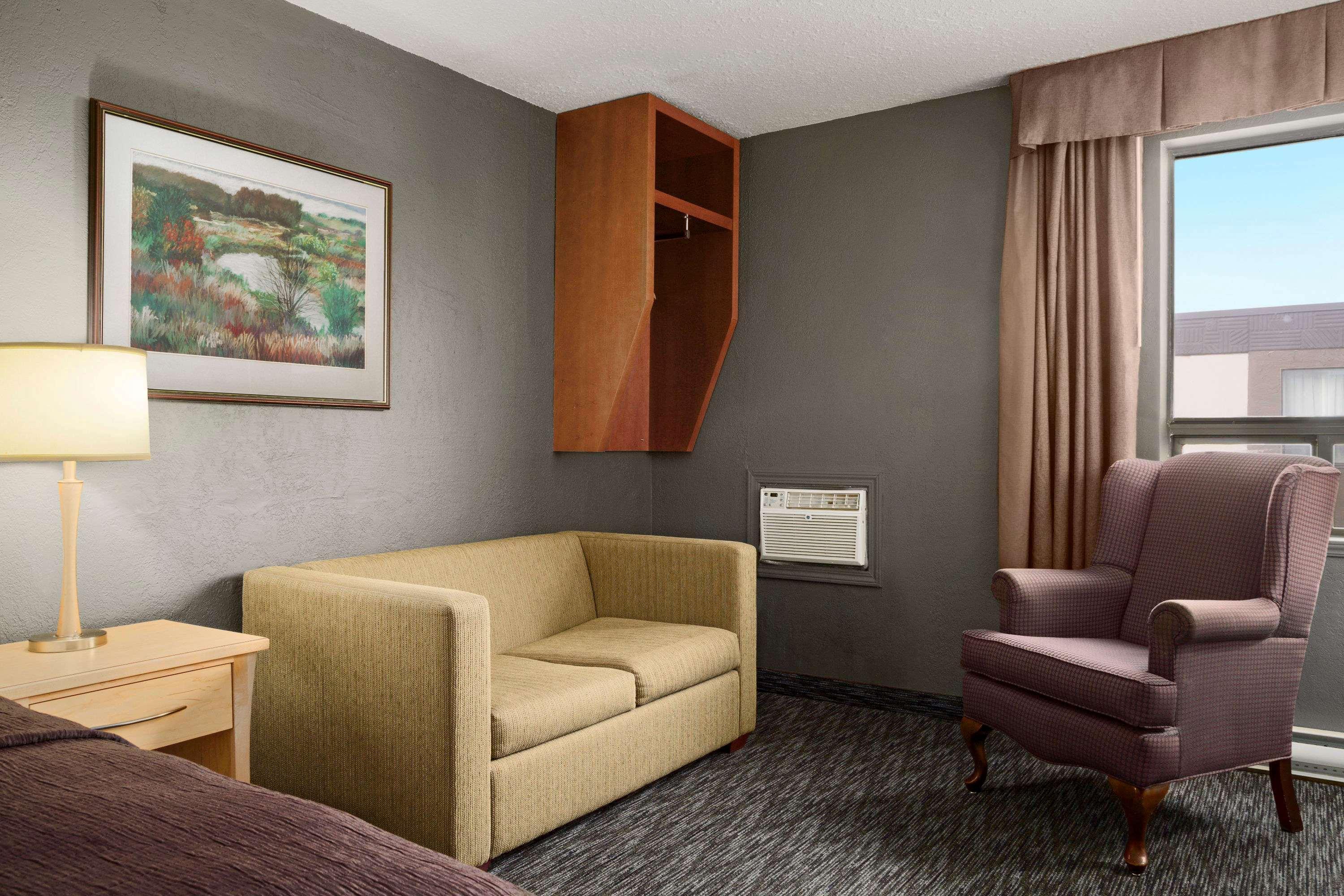 Travelodge By Wyndham Edmonton West Εξωτερικό φωτογραφία