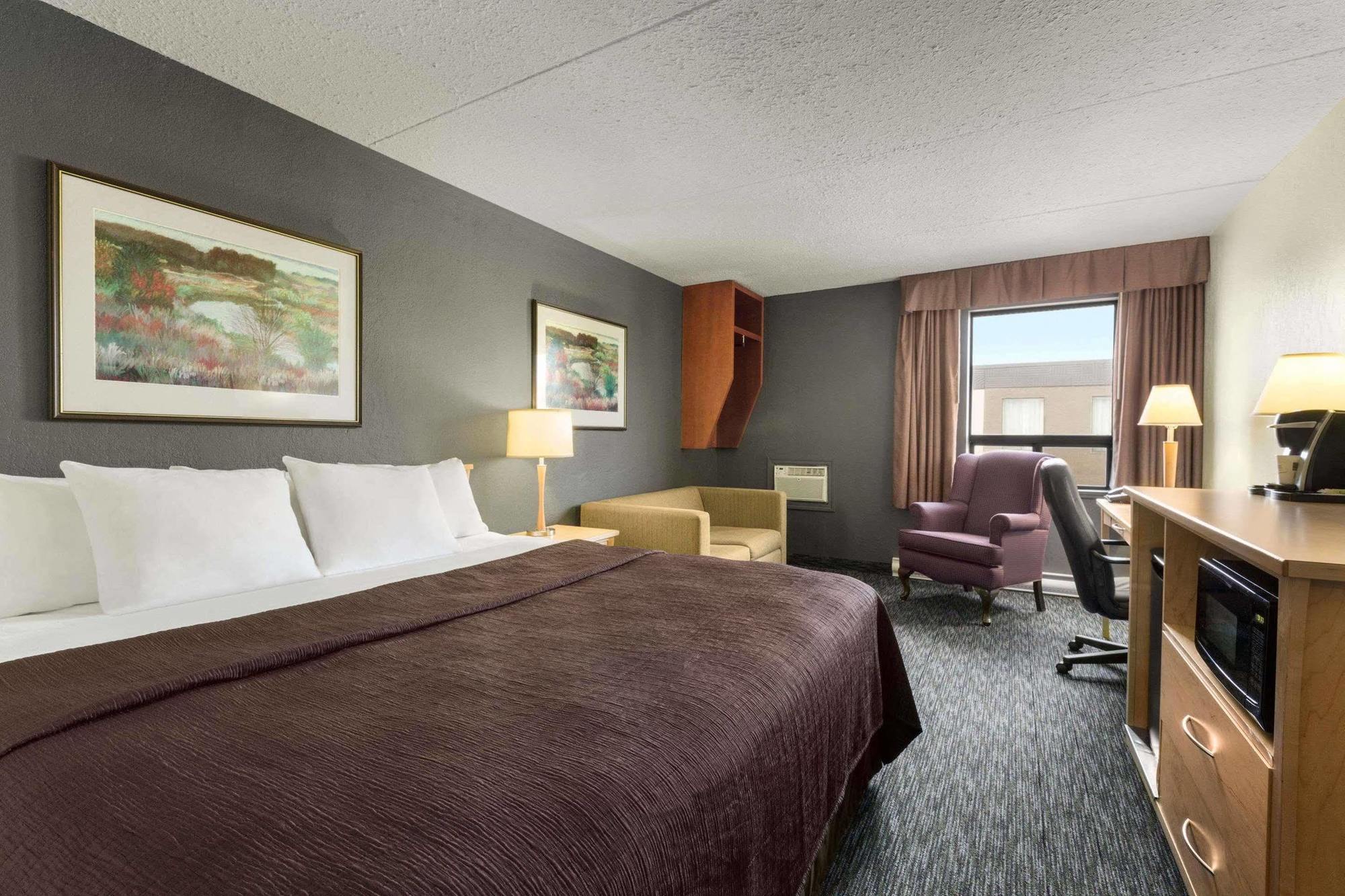 Travelodge By Wyndham Edmonton West Εξωτερικό φωτογραφία